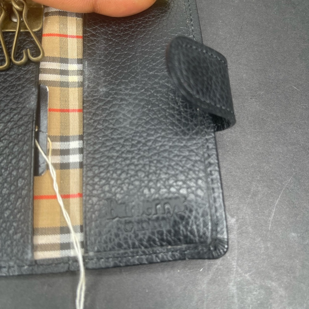 Burberrys Black Leather Key Holder - Picture 7 of 9